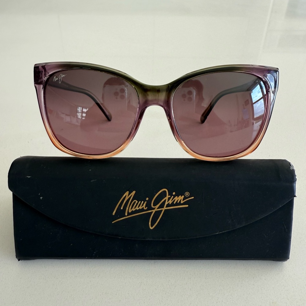 Maui Jim Alekona 793-09C butterfly pink polarized sunglasses. Pink lenses